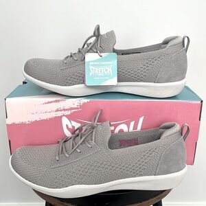 Womens NWT SKECHERS Newburyport St-Casually Sneakers  Size 10